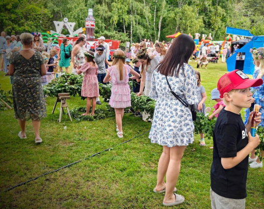 Midsommar på Oknö 2025